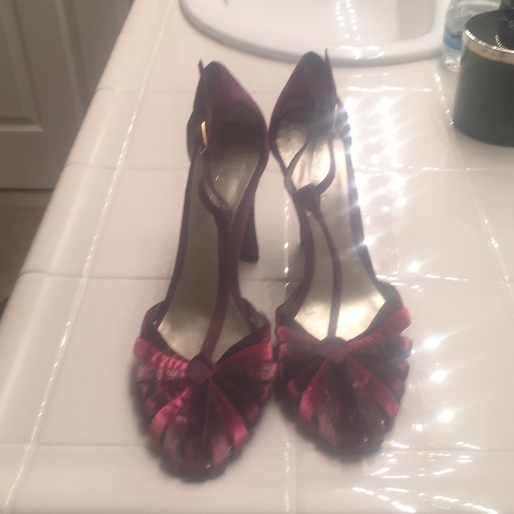 Nine West T- Strap Heel